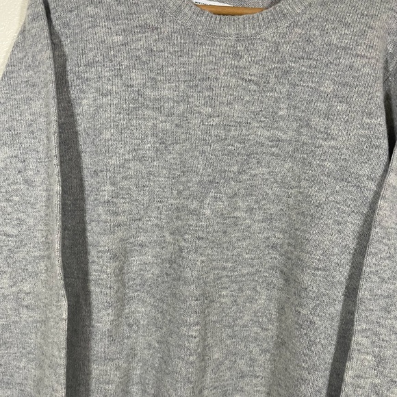 💛💛 4/$25 Shades of Grey/ Micah Cohen Wool Blend Heather Grey Sweater/ small - Picture 16 of 16